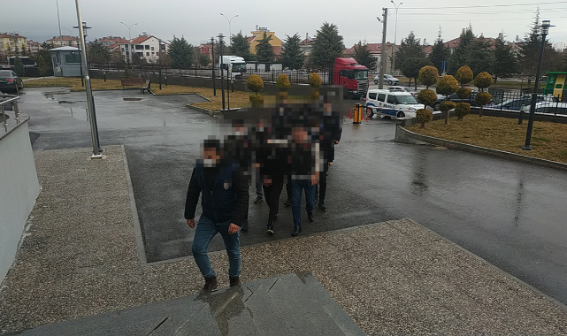 Karaman'da Şafak Operasyonunda Gözaltına Alınan Şüphelilerden 4'ü Tutuklandı