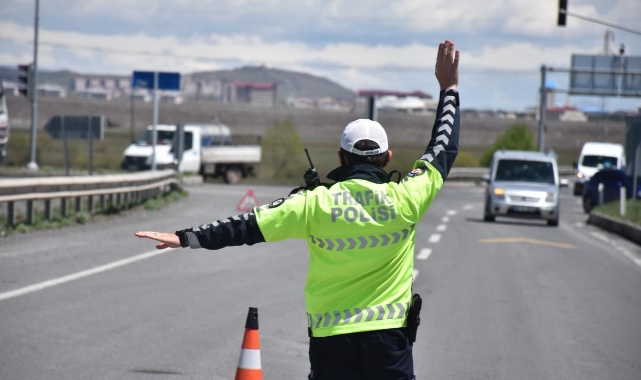110 Bin Trafik Timiyle Bayram Öncesi Karayollarında Sıkı Güvenlik Tedbirleri Alınacak