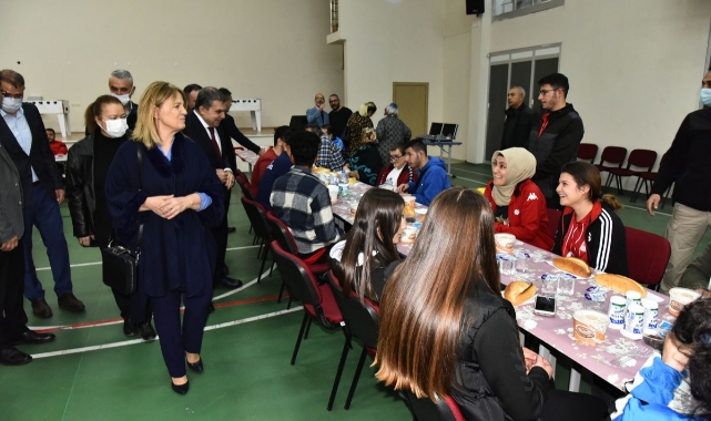 Işık Ailesi, Engelli Sporcularla Birlikte