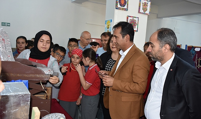 Atık Malzemeler Sanat Eserine Dönüştü