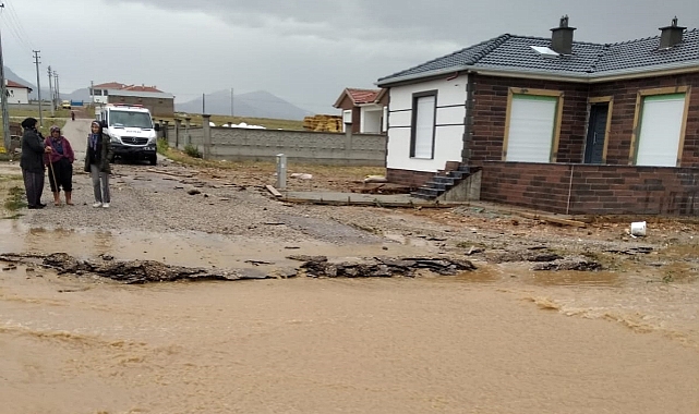 Karaman'da Sağanak Bazı Köylerde Sele Neden Oldu