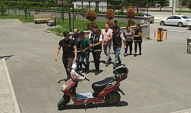 Uyuşturucu Operasyonunda 5 Şüpheli Tutuklandı