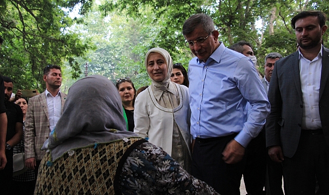 Davutoğlu Ermenek ve Başyayla İlçelerini Ziyaret Etti