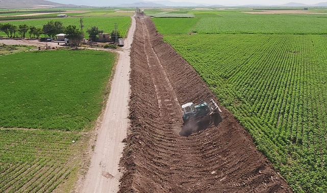 Karaman'da Kanallarda ve Dere Yataklarında Islah Çalışmaları Devam Ediyor