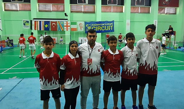 Karamanlı Genç Badmintoncular En İyi 32 Sporcusu Arasına Girdi