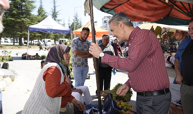 Vali Akkoyun Cumartesi Pazarında