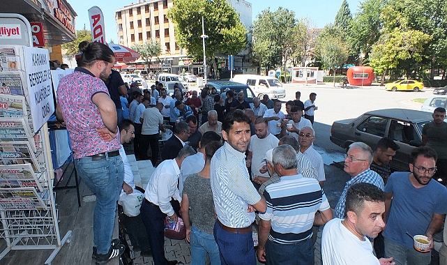 Karaman'da Esnaf Odalarından Vatandaşlara Aşure İkramı