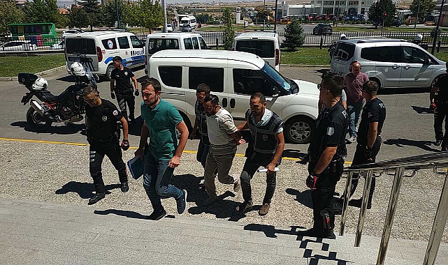 Karaman'daki Cinayetin Şüphelisi Operasyonla İzmir'de Yakalandı