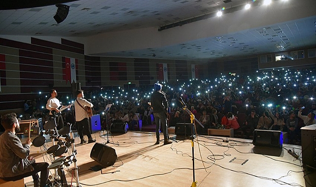 KMÜ Müzik Topluluğundan Muhteşem Performans