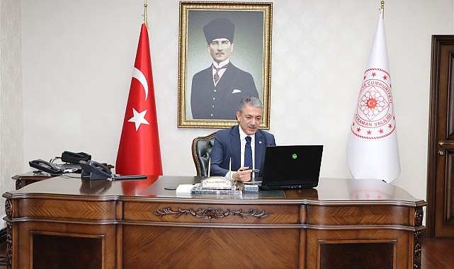 Vali Akkoyun'dan Öğrencilere Öğüt: