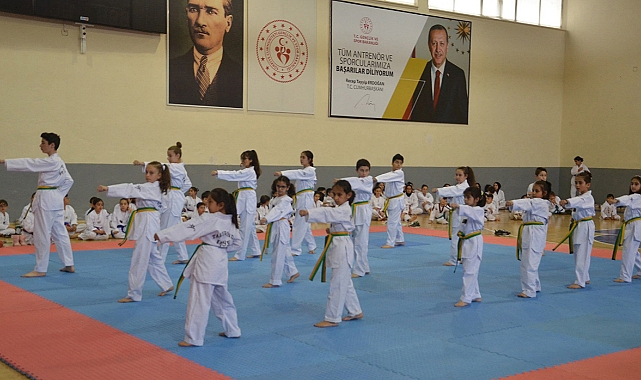Karaman'da Tekvando Kuşak Sınavı Yapıldı