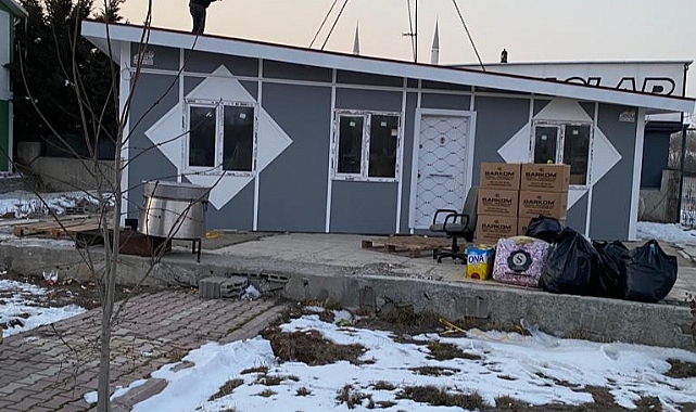 Karaman Belediyesi Adıyaman'a Bin Kişilik Mobil Mutfak Gönderdi