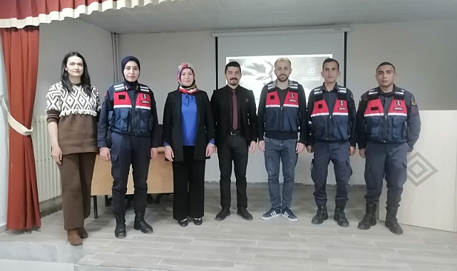 “En İyi Narkotik Polisi Anne” Semineri Verildi
