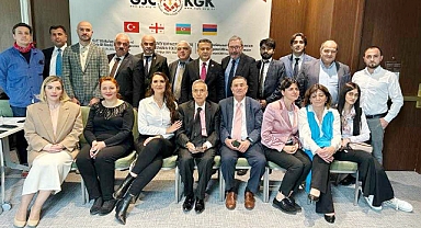 Güney Kafkasya'da Tarihi Adım: Azerbaycanlı Ve Ermeni Gazeteciler 