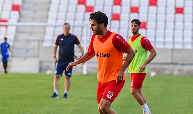 Karaman FK Yeni Stadyumda