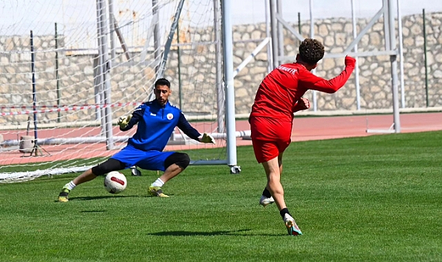 Belediye Derincespor-Karaman FK Maçının Hakemleri Belli Oldu
