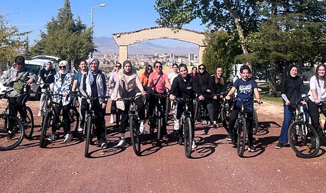 Doğa ve sağlık için pedal çevirdiler