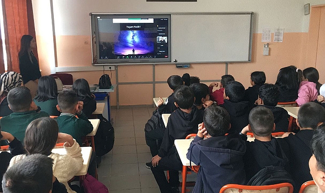 Öğrenciler Nasa'daki Türk Bilim İnsanıyla Buluştu