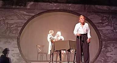 Annemin Son Çılgınlıkları Oyunu Karaman'da Sahnelendi