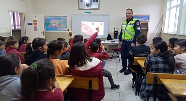Jandarma Trafik Timlerinden Öğrencilere Eğitim