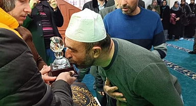 Karaman'da Ziyarete Açılan Sakal-I Şerif'e Yoğun İlgi