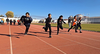 Miniklerden Yılın Son Yarışlarında Muhteşem Performans