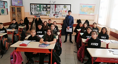 Öğrenci Bekir Sıtkı Erdoğan Oldu Arkadaşlarına Ecdadını Anlattı