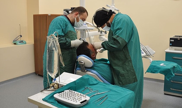 Ağız Ve Diş Sağlığı Merkezinde İmplant Uygulaması Başladı