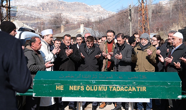 Şehit Öğretmen Ali Yıldız'ın Annesi Ayşe Yıldız Son Yolculuğuna Uğurlandı