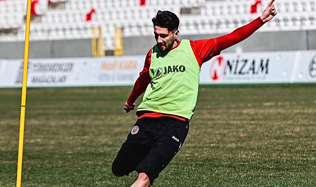 Amed S.F.-Karaman FK Maçının Hakemleri Belli Oldu