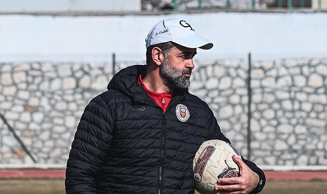 Karaman FK Teknik Direktörü Erdil: “Bu Şehirde Takımına Sahip Çıkan Bir Taraftar Var”