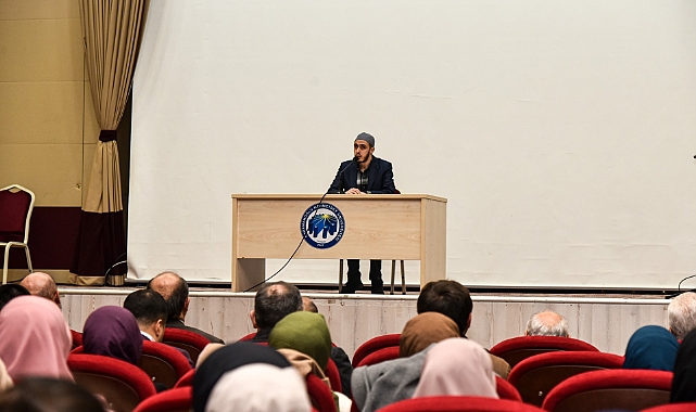 KMÜ'de 'Ümmete Umut Olmak' Konulu Konferans