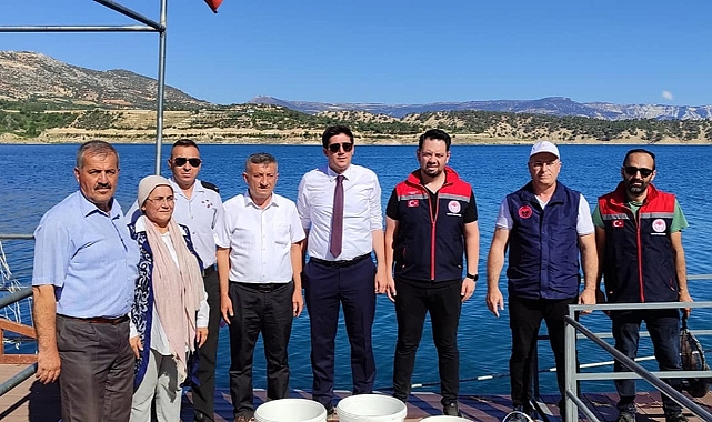 Ermenek Baraj Gölüne 400 Bin Sazan Balığı Yavrusu Bırakıldı