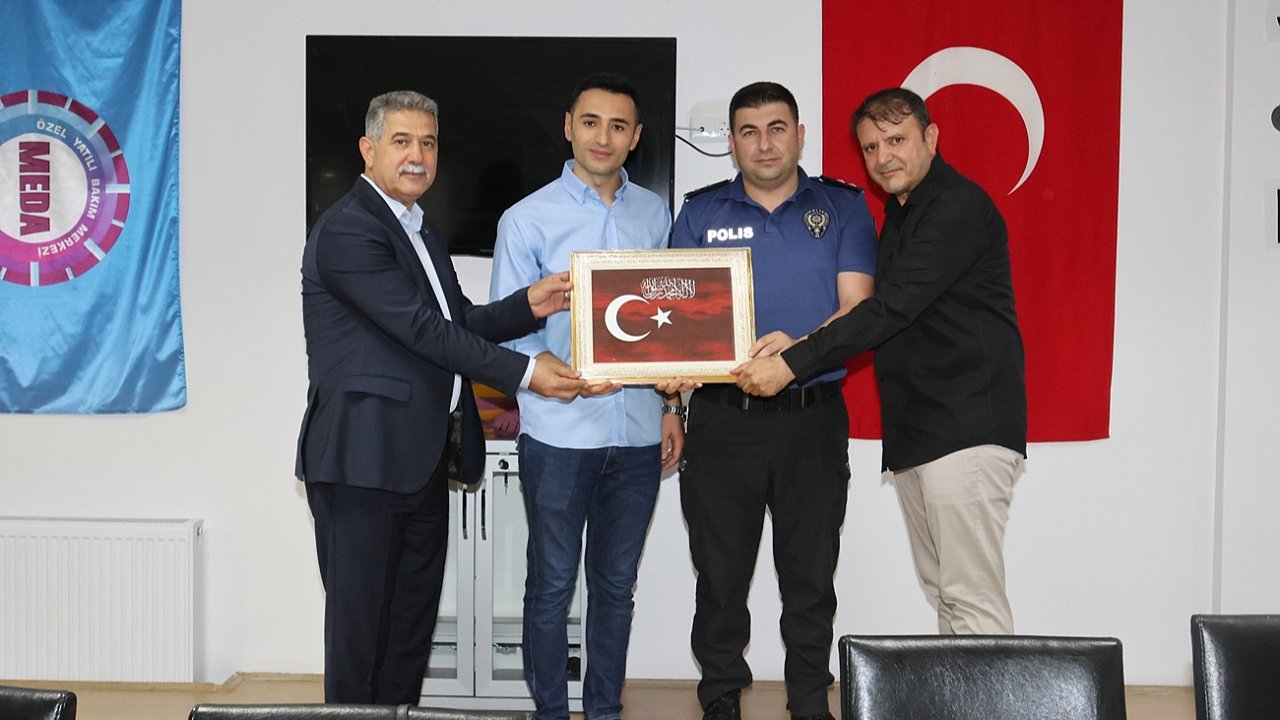 Kaymakam Kaya'nın Veda Ziyaretleri Sürüyor