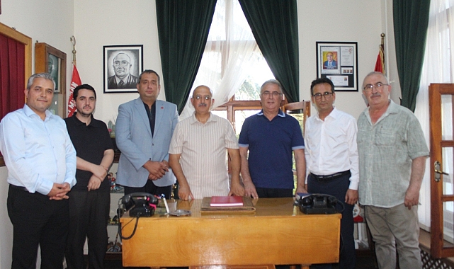 Gazi Kültür Ve Sanat Merkezi'nde Prof. Dr. Ahmet Haluk Dursun’a Vefa