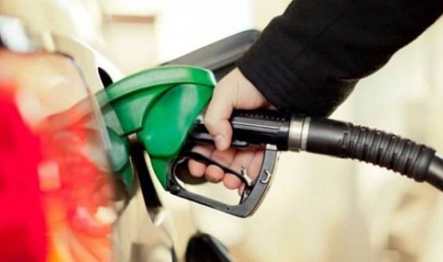 Araç sahiplerini sevindirecek gelişme! Motorine indirim geliyor