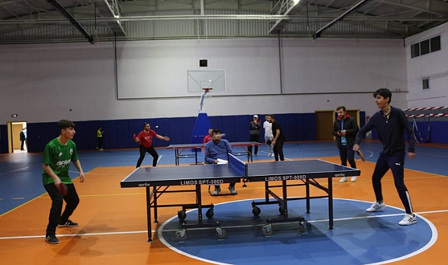 Ermenek’te Mustafa Uğur Masa Tenisi Turnuvası Başladı