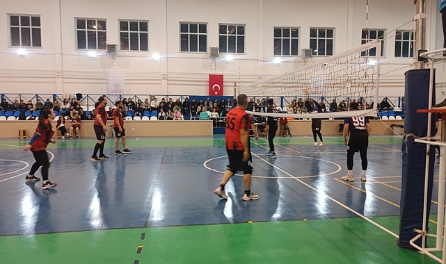 Kaymakamlık Voleybol Turnuvasında Çeyrek Final Heyecanı