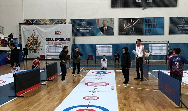 Okul Sporları Floor Curling Müsabakalarında Şampiyonlar Belli Oldu