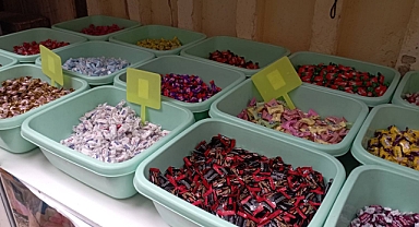 Karaman'da Bayram Şekerleri Tezgâhlarda Yerini Aldı