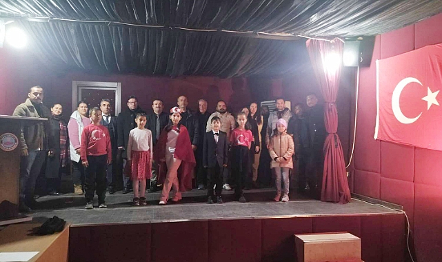 Sarıveliler'de İstiklal Marşı'nı Güzel Okuma Final Yarışması Düzenlendi