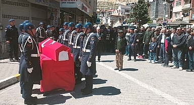 Karamanlı Uzman Çavuş, Elazığ'da Evinde Ölü Bulundu
