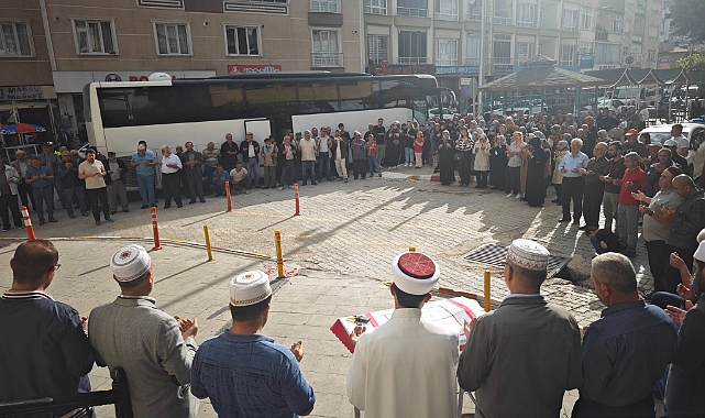 Ermenek'te Hacı Adayları Uğurlandı
