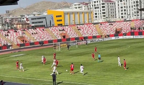 Karaman FK Sezonun Son Maçında Van Spor’a 4-1 Mağlup Oldu