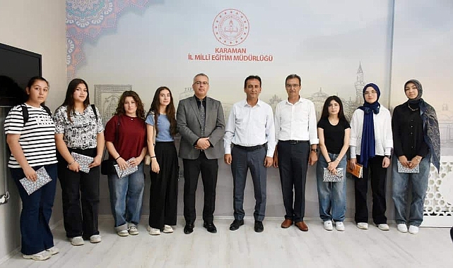 Gençler, Duygularını Satırlara Döküp Kitaplaştırdı