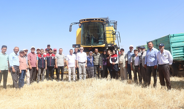Yollarbaşı Köyünde Arpa Hasadı Yapıldı