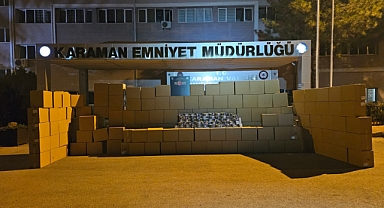 Emniyet’in Önünü Boş Makaron Kutuları Kapattı