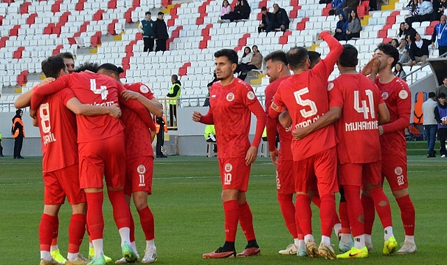 Karaman FK Üstünlüğü Koruyamadı. 1 Puana Razı Oldu