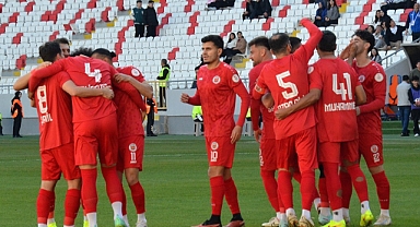 Karaman FK Üstünlüğü Koruyamadı. 1 Puana Razı Oldu