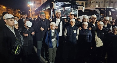 Karaman'da Umre Yolcuları Dualarla Uğurlandı